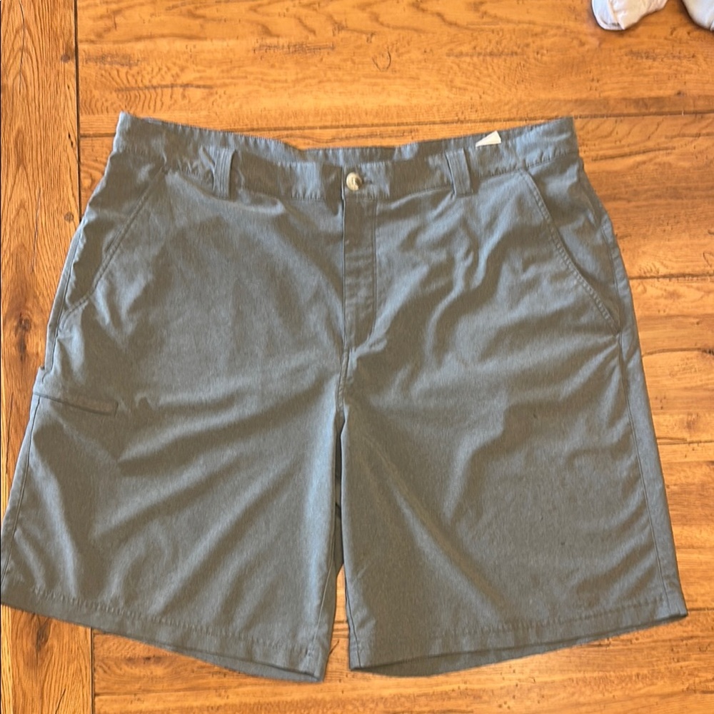 Columbia Gray Cargo Shorts Relaxed Fit